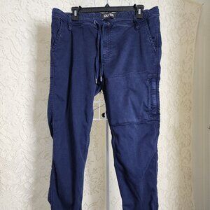 DU/ER jogger pants in navy size 33x29